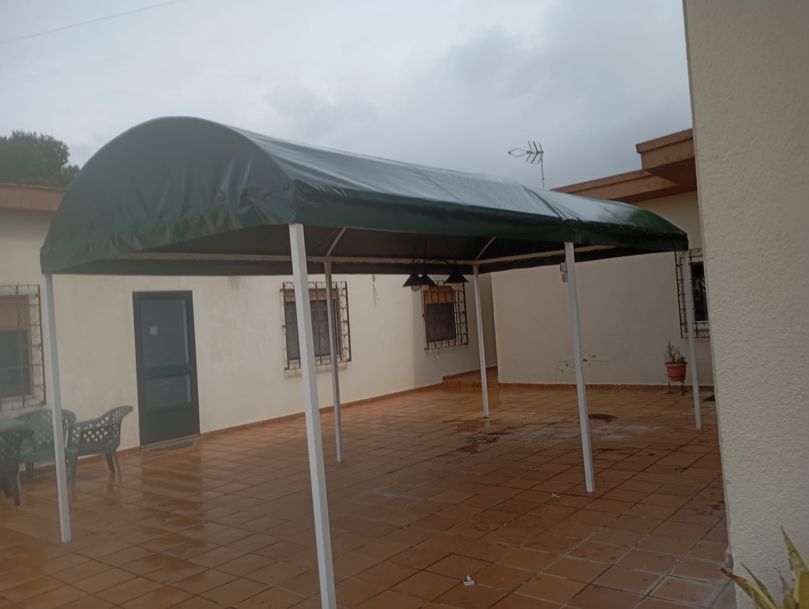 Toldos Cádiz hijo de rodri, empresa de toldos y paneles sándwich en Cádiz