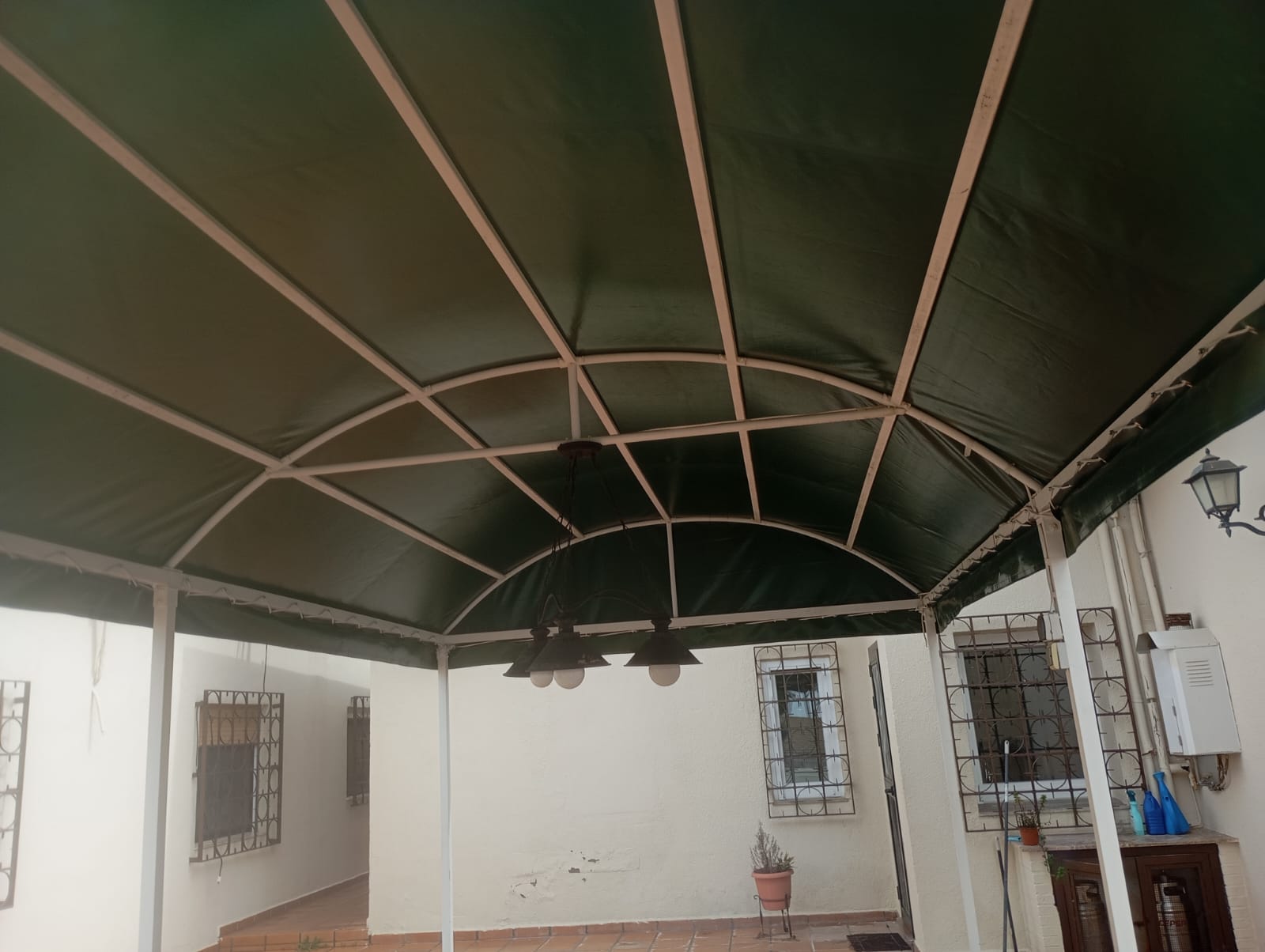 Instalación de paneles sándwich en Cádiz